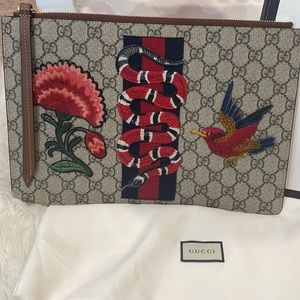 Gucci GG Supreme Monogram Web Kingsnake Pouch